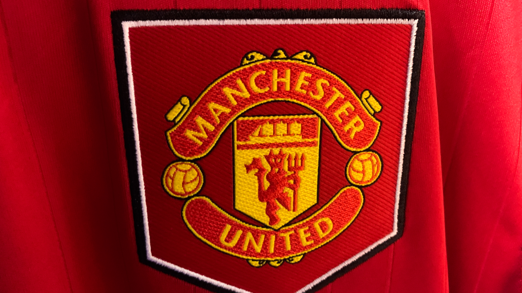 Ý nghĩa hình tượng logo của Manchester United là gì? 